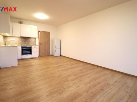 Pronájem bytu, 1+kk, 35 m²