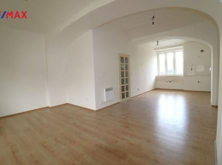 Pronájem bytu, 3+kk, 77 m²