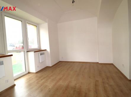 Pronájem bytu, 3+kk, 77 m²