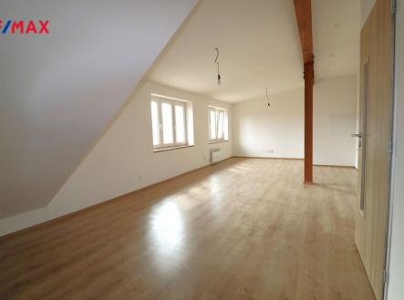 Pronájem bytu, 2+kk, 56 m²