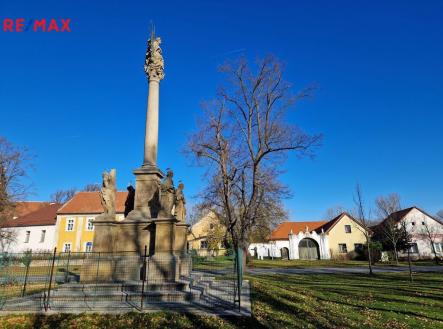 Prodej - historický objekt, 1 485 m²