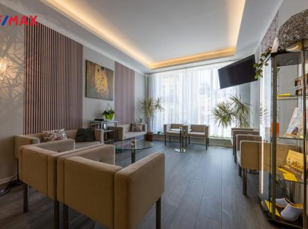 Prodej - hotel, 2 963 m²