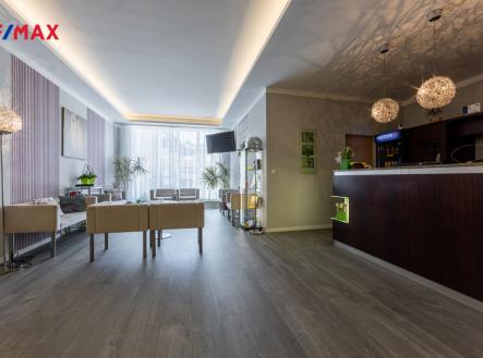 Prodej - hotel, 2 963 m²