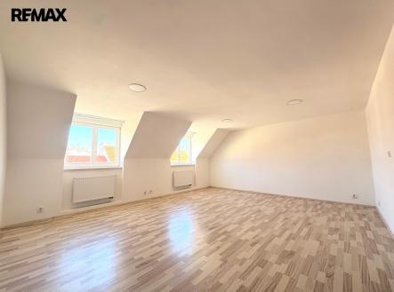 Prodej bytu, 5+1, 126 m²