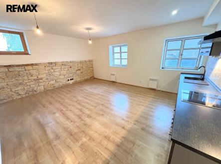 Pronájem bytu, 3+kk, 95 m²