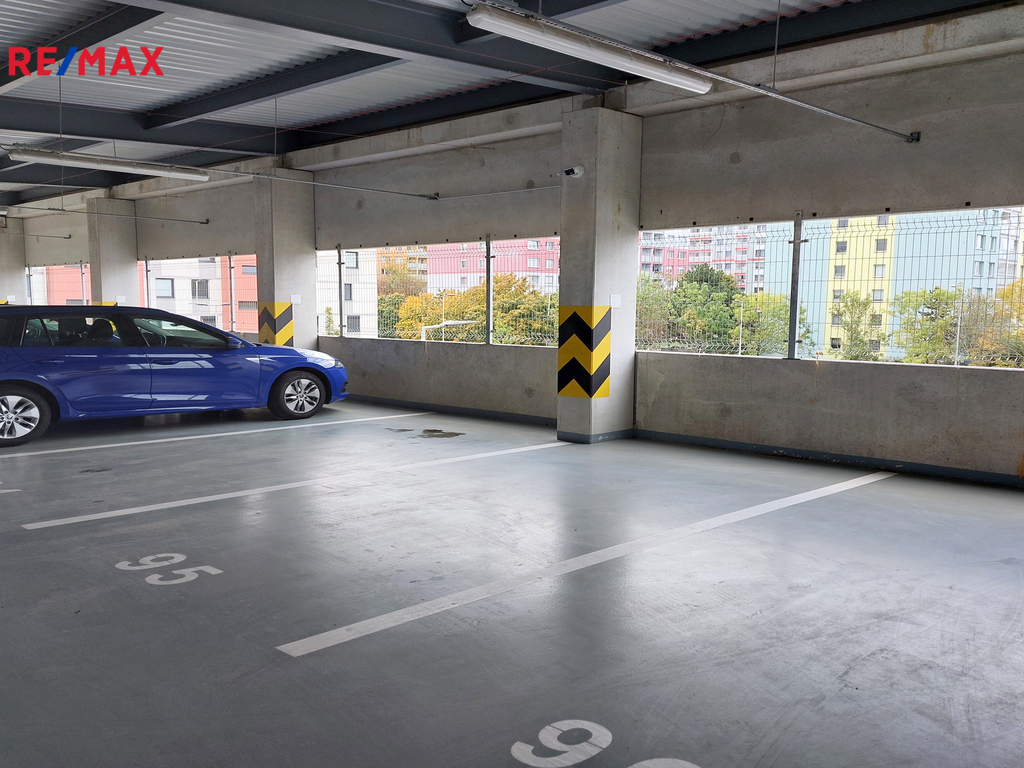 Garážové parkovací stání č. 95 v 3. NP.