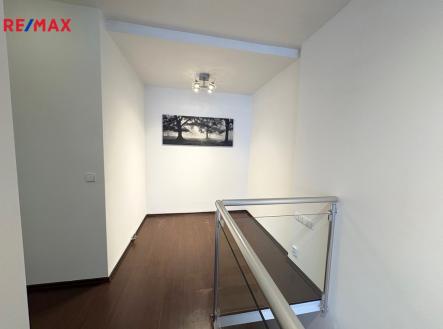 Pronájem bytu, 1+kk, 56 m²