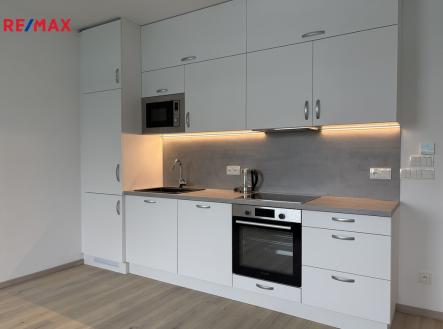 Pronájem bytu, 1+kk, 40 m²