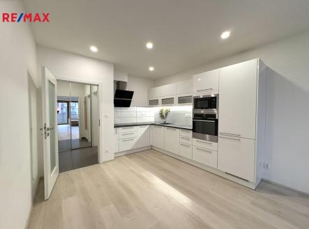 Pronájem bytu, 2+kk, 70 m²