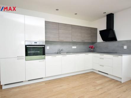 Pronájem bytu, 2+kk, 63 m²