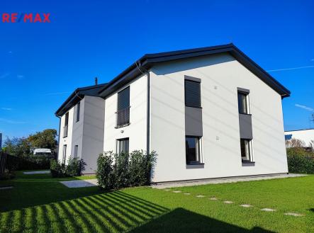 Pronájem bytu, 2+kk, 63 m²