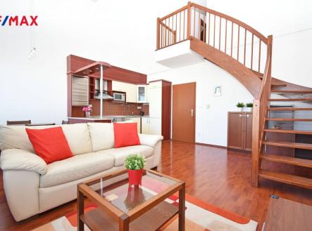 Pronájem bytu, 3+kk, 83 m²