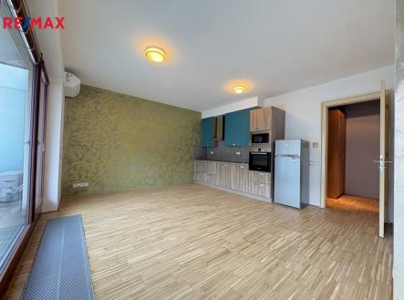 Pronájem bytu, 1+kk, 42 m²