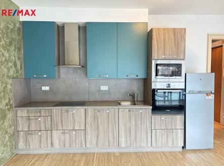 Pronájem bytu, 1+kk, 42 m²