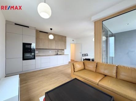 Pronájem bytu, 2+kk, 62 m²