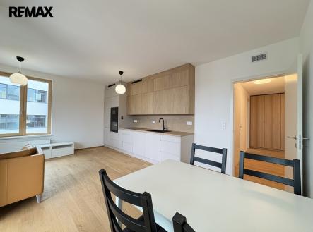 Pronájem bytu, 2+kk, 62 m²