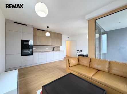 Pronájem bytu, 2+kk, 62 m²
