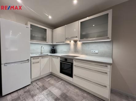 Pronájem bytu, 2+kk, 45 m²