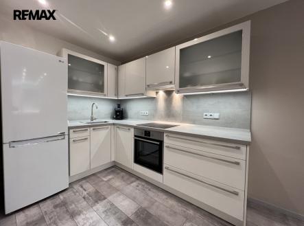 Pronájem bytu, 2+kk, 45 m²