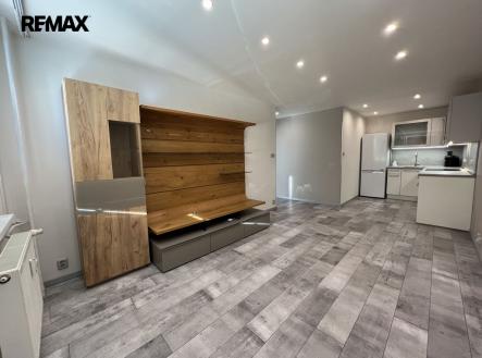 Pronájem bytu, 2+kk, 45 m²