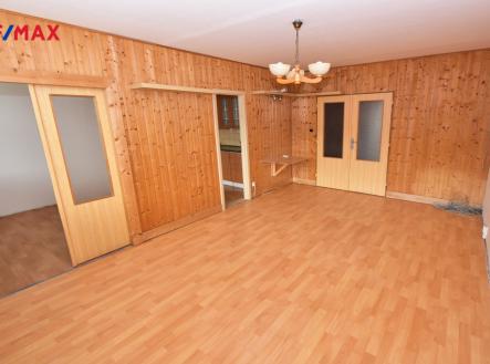 Velmi prostorný obývací pokoj.