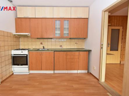 Kuchyně s jídelnou.