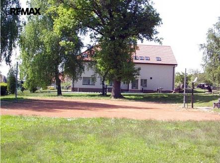 Prodej pozemku pro bydlení, 1 738 m²