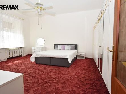 Pronájem bytu, 2+1, 92 m²