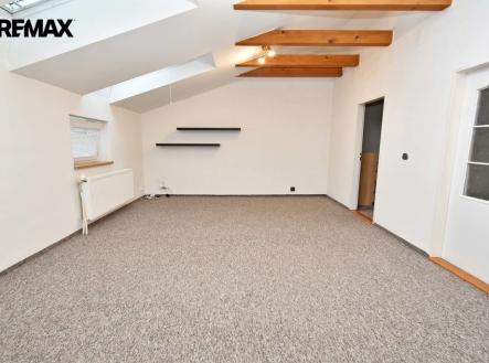 Pronájem bytu, 3+kk, 44 m²