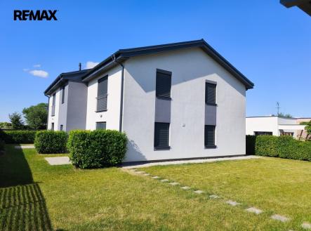 Pronájem bytu, 2+kk, 63 m²