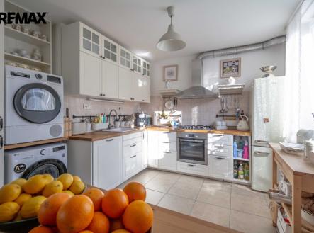 Pronájem bytu, 3+kk, 83 m²