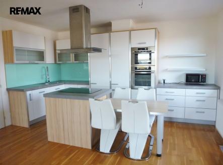 Pronájem bytu, 3+kk, 90 m²