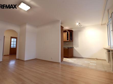 Pronájem bytu, 3+kk, 80 m²