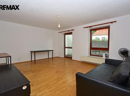 Pronájem bytu, 1+kk, 40 m²