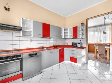 Prodej - dům/vila, 690 m²