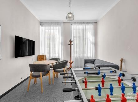 Pronájem obchodní prostor, 173 m²