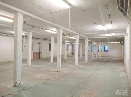 Pronájem skladovací prostor, 413 m²