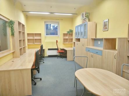 Pronájem skladovací prostor, 413 m²