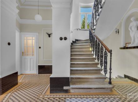 Pronájem obchodní prostor, 172 m²
