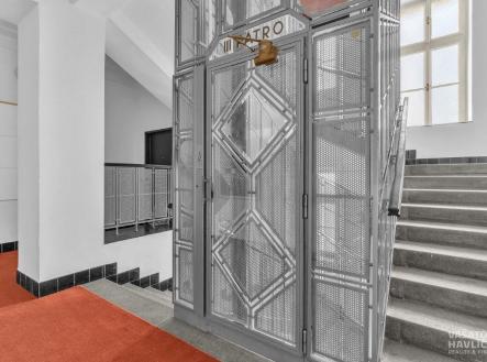 Pronájem bytu, 4+kk, 111 m²