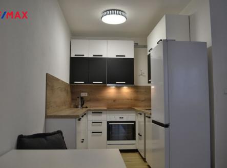 Pronájem bytu, 1+kk, 37 m²