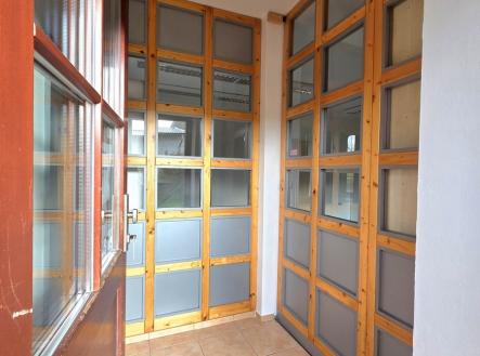 Pronájem obchodní prostor, 83 m²