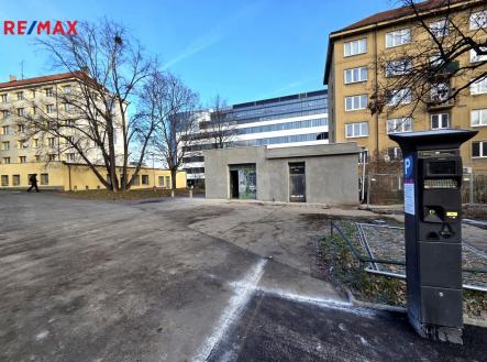 Pronájem obchodní prostor, 420 m²