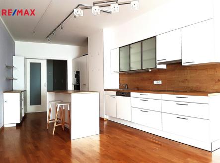 Pronájem bytu, 3+kk, 111 m²