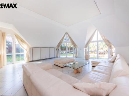 Prodej kanceláře, 433 m²