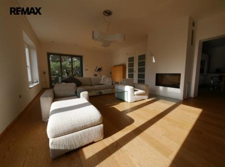 Pronájem domu/vily, 260 m²