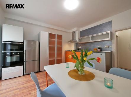 Pronájem bytu, 2+1, 96 m²