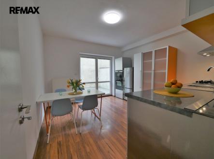 Pronájem bytu, 2+1, 96 m²