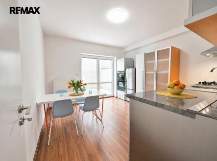 Pronájem bytu, 2+1, 96 m²