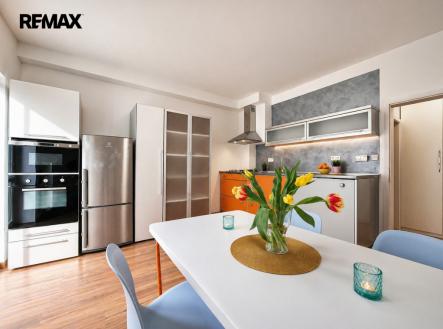 Pronájem bytu, 2+1, 96 m²